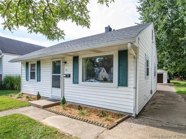 221 W Bowne Boulevard, Clarksville, IN 47129
