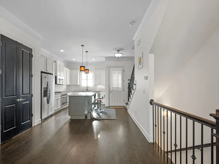 1425 Briarhaven Trl — Photo 1