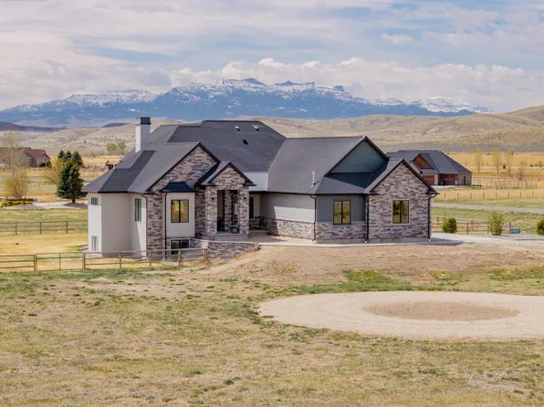 44 Sugar Bars Dr, Cody, WY 82414