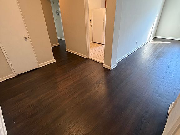 3rd image of 116-118 Chancellor Ave APT 1