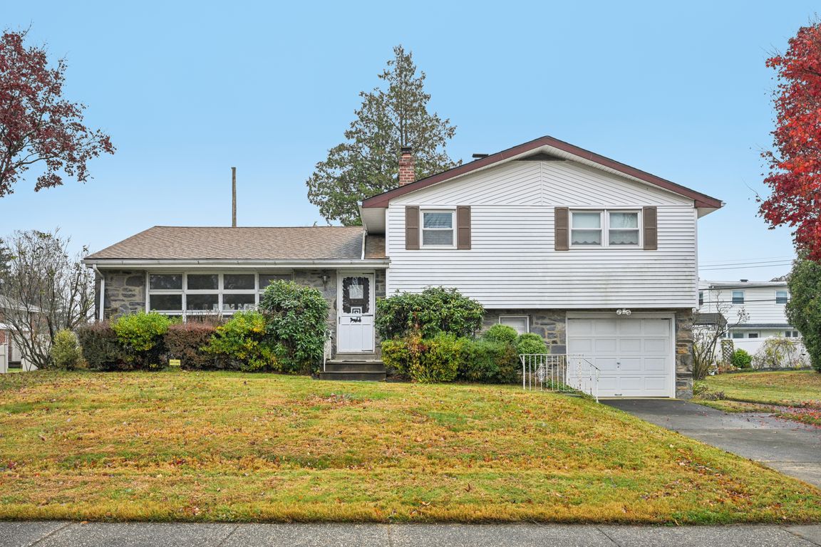 Burbank Rd-S2011-001.jpg