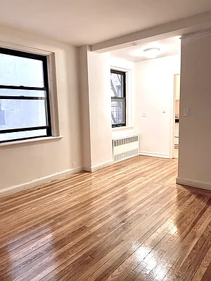 Rented by Bond New York | media 28