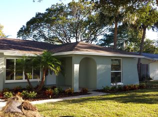 11189 69th Ave, Seminole, FL 33772