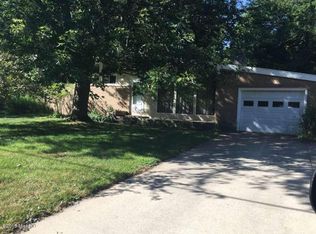3310 Memorial Dr, Muskegon, MI 49445
