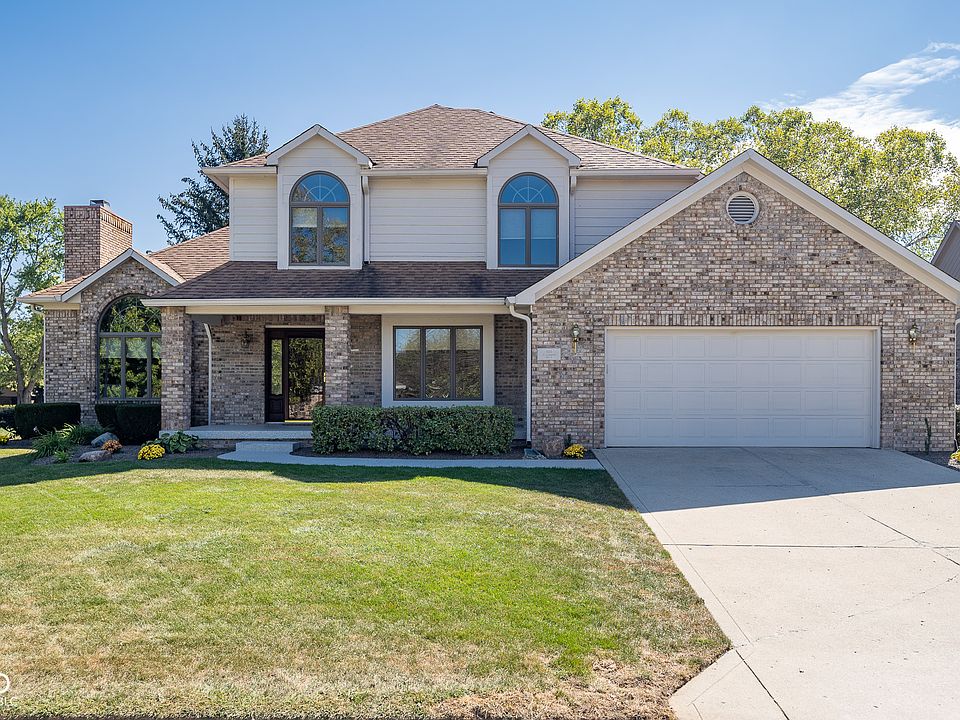 1st image of 924 Saint Andrews Dr