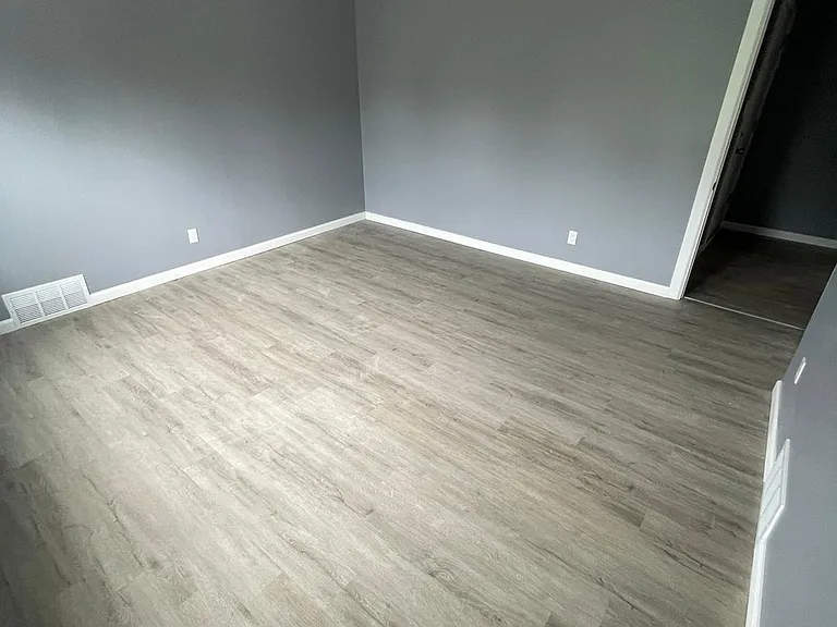 1031 Niagara Ave #4 — Photo 7