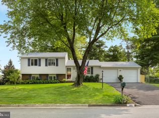 120 Magnolia Rd, Sterling, VA 20164