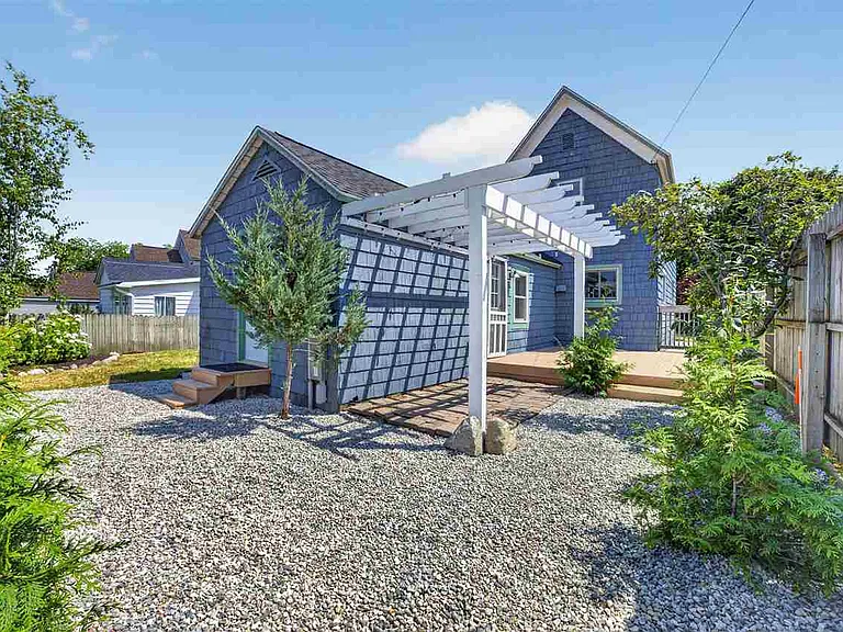 520 Wachtel Ave — Photo 26