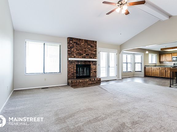 3rd image of 960 Mercy Dr