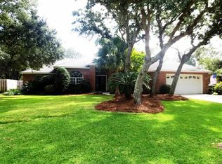 1188 Old Trl, Gulf Breeze, FL 32563