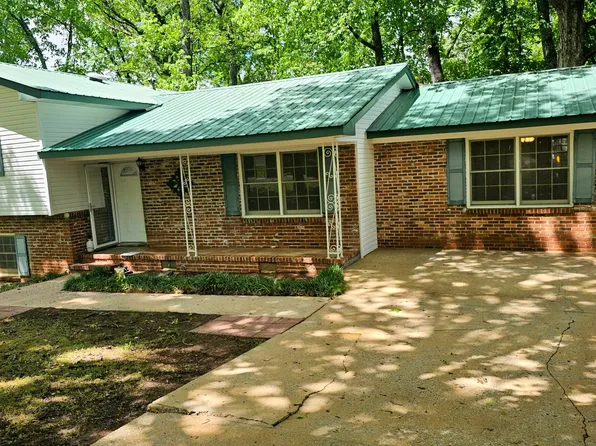 1112 Caswell Dr, Anniston, AL 36207