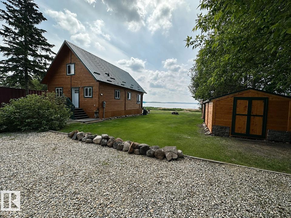 1st image of 51 Lakeshore Dr