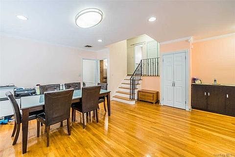 3rd image of 56-47 208th St