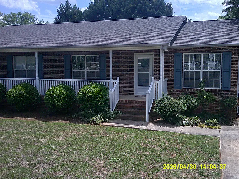 496 23rd Avenue Dr NE — Photo 1