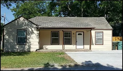 4 bed, 1600 sqft, $1,800 — Photo 1