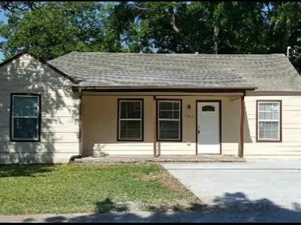 1802 N Woods St, Sherman, TX 75092