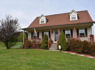 520 Harkrader St, Christiansburg, VA 24073