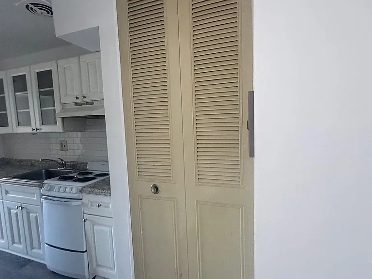 155 Birdseye St #B6 — Photo 4