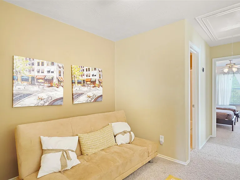 211 Bloomhill Pl — Photo 17