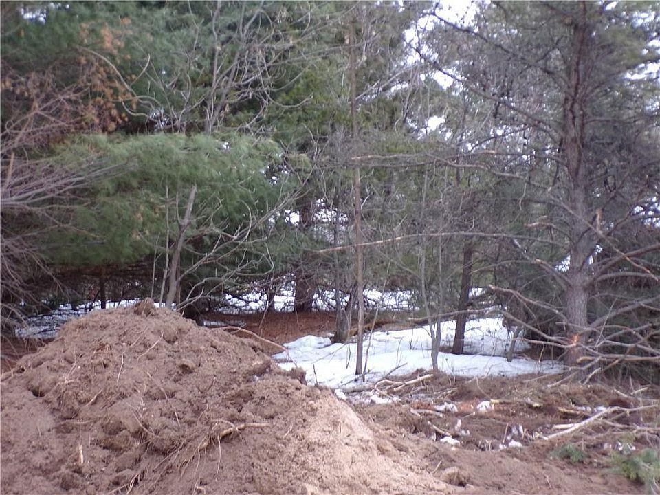 2nd image of 1664 Red Pine Court