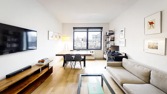 Sold by Modern Spaces | media 2