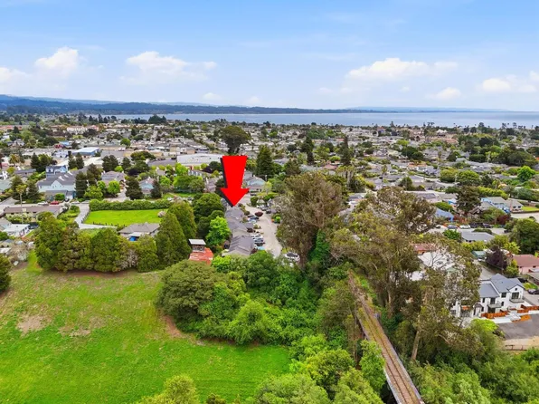 1153 30th Ave, Santa Cruz, CA 95062