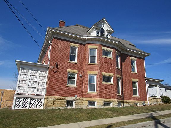 5th image of 607 E Main St