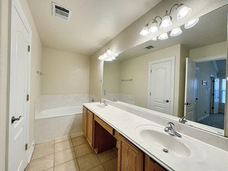 2103 Preakness Ln — Photo 15