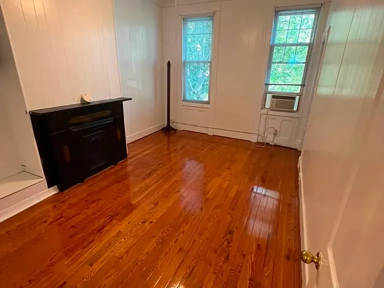 992 Hart St #2B — Photo 7
