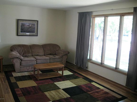 5th image of 303 Southview Dr