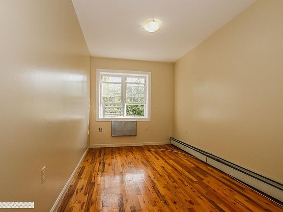 5th image of 1028 E 212th St #2