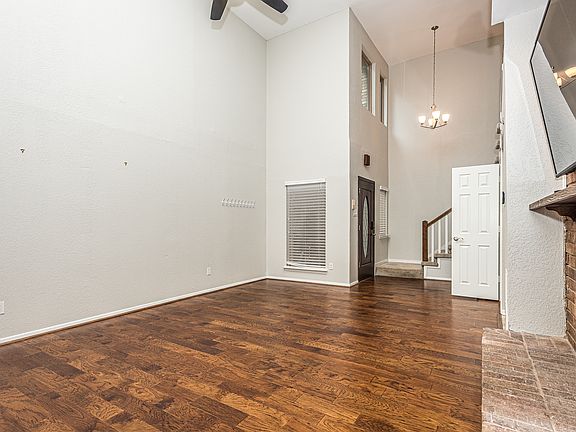 5th image of 3479 Courtyard Cir