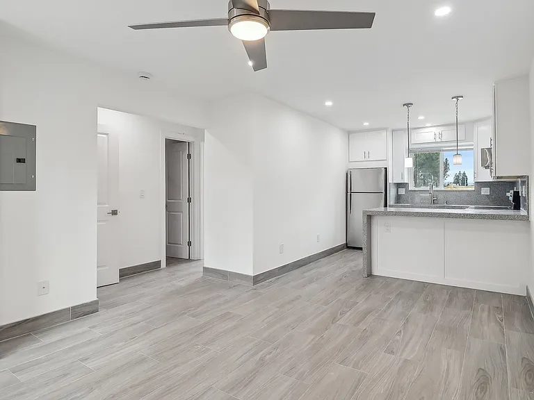 Newly Renovated 2 Bed/2 Bath El Cajon — Photo 5