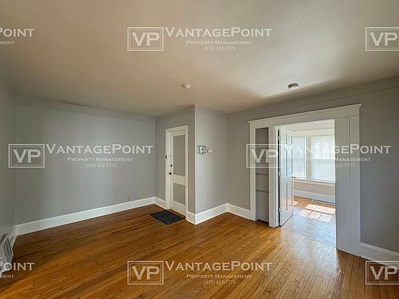 4th image of 330 S Quincy St #1