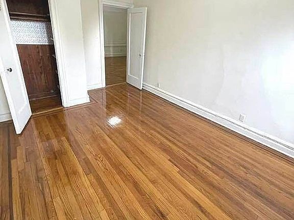 4th image of 4235 159th St APT 1A