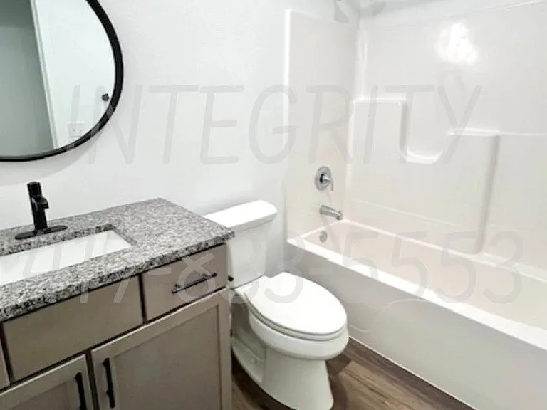 800 Hoffman Hills Blvd — Photo 14