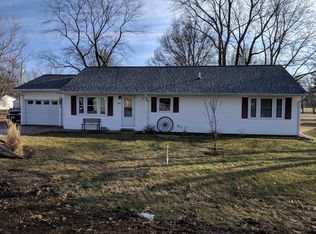 419 N Juniper Dr, Atwood, IL 61913