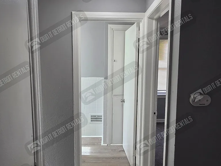 5293 Berkshire St — Photo 17