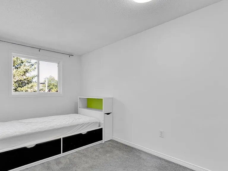50 Chapman Ct #14 — Photo 3