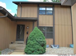 1502 Hampton Ct, Belleville, IL