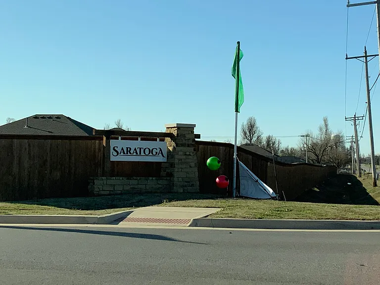 1841 Easton Ln — Photo 23