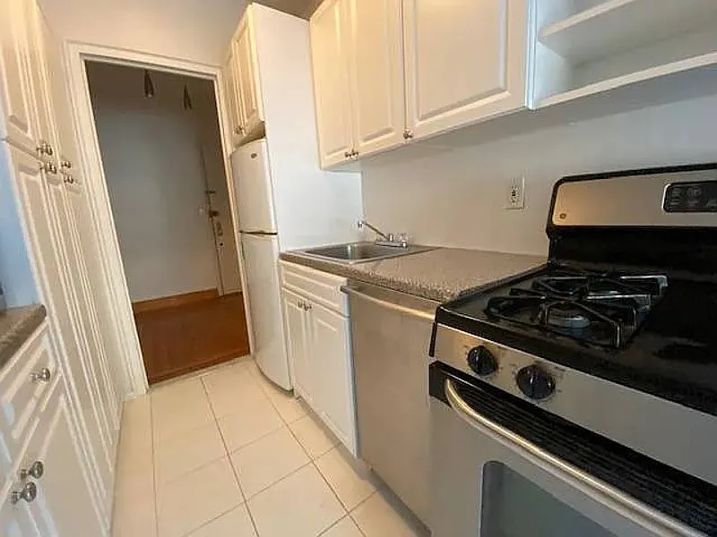 294 Main St #1