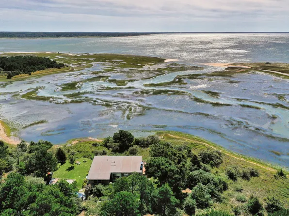 60 5th Avenue, Wellfleet, MA 02667