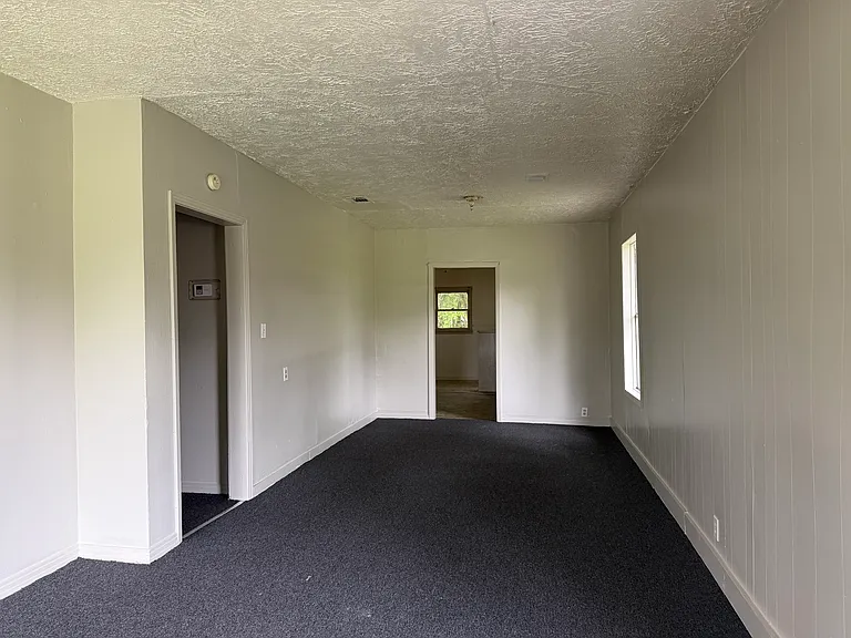 2210 Wilson St — Photo 1