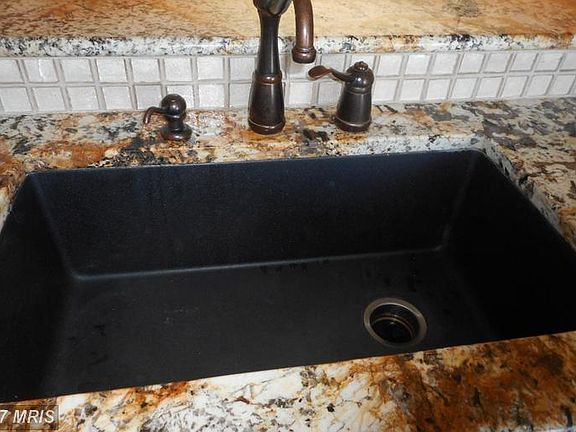 3rd image of 6507 Morning Glen Ct