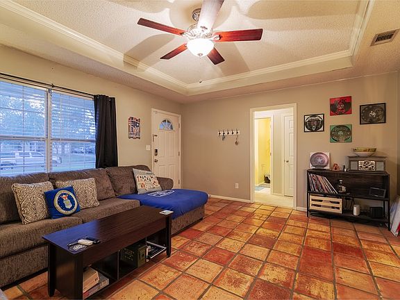 4th image of 3909 Heatherwoods Dr