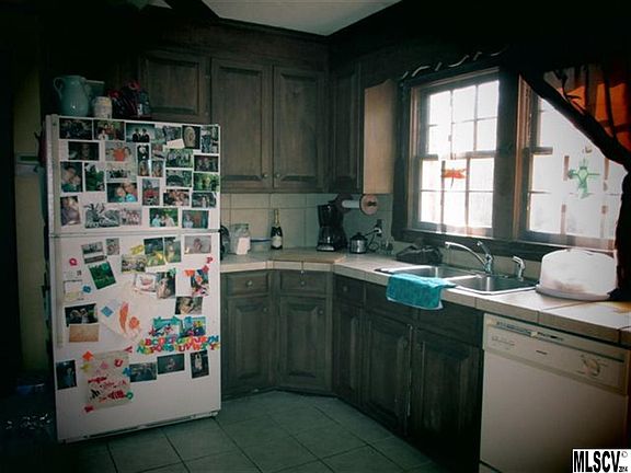 4th image of 708 S Brady Ave