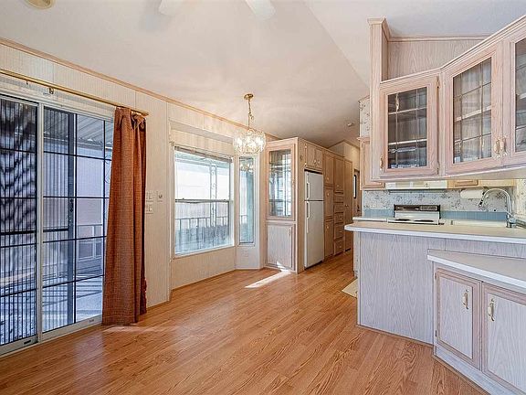 5th image of 12272 E 38th St