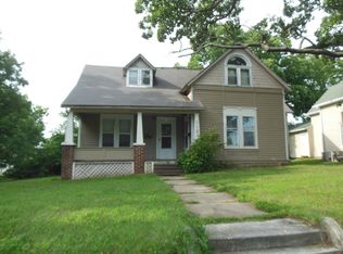 119 E North St APT B, Warrensburg, MO 64093