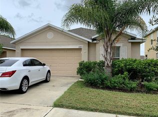 1974 Hawks View Dr, Ruskin, FL 33570